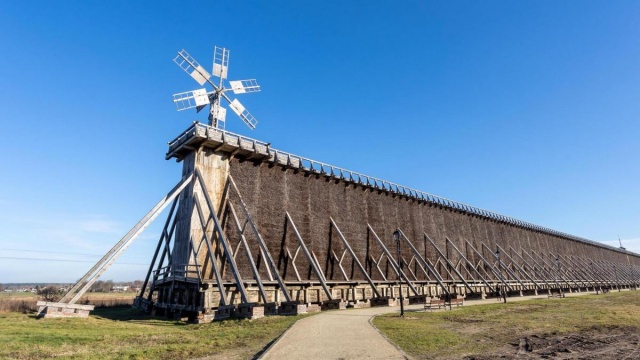 Nowa tarnina, schody i pomosty. Tężnie w Ciechocinku po remoncie [zdjęcia]