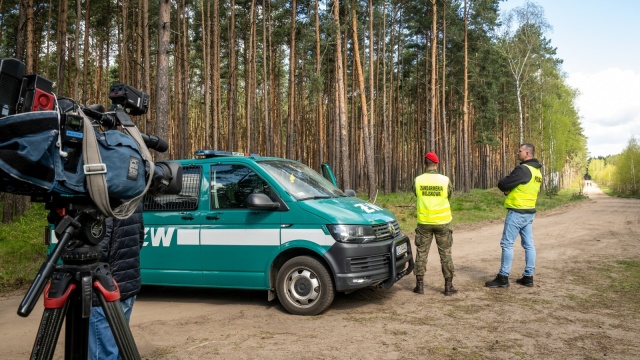 W Zamościu koło Bydgoszczy miał spaść wojskowy obiekt. MON: miejsce znaleziska badają służby [aktualizacja]