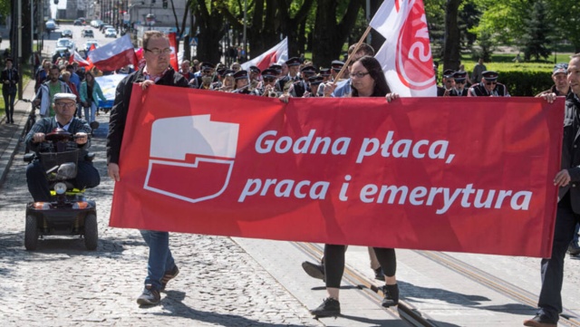 Międzynarodowy Dzień Solidarności Ludzi Pracy: jak wyglądał na przestrzeni lat