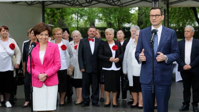 Rząd przyjął projekt ustawy wprowadzającej 14. emeryturę na stałe. Są limity