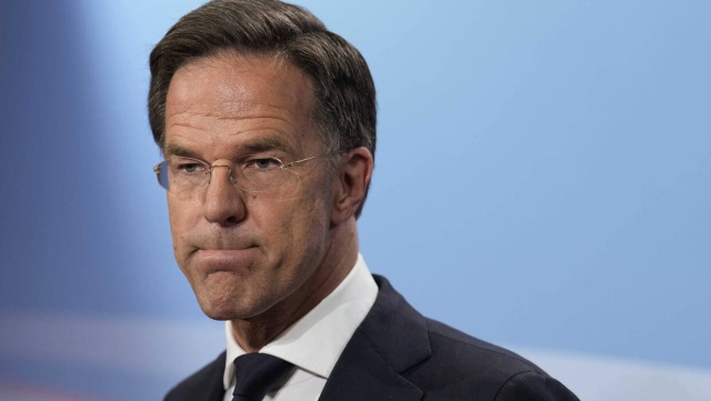 Holenderski rząd upadł z powodu różnicy zdań w sprawie przyjmowania uchodźców