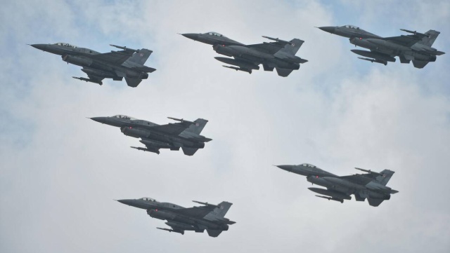 Holandia i Dania ogłosiły, że przekażą Ukrainie 61 samolotów wielozadaniowych F-16