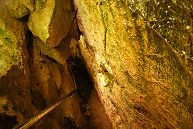 Tatry: Jaskinia Mroźna zostanie otwarta po trzech latach remontu. Zlikwidowano oświetlenie