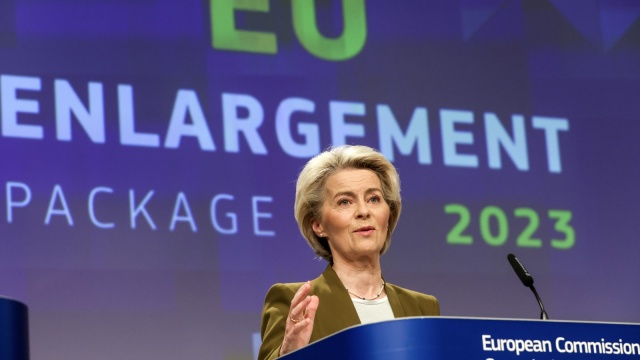 Komisja Europejska zarekomendowała rozpoczęcie negocjacji akcesyjnych z Ukrainą