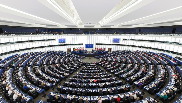 Parlament Europejski chce, aby zasadę pierwszeństwa prawa UE zapisano w traktatach