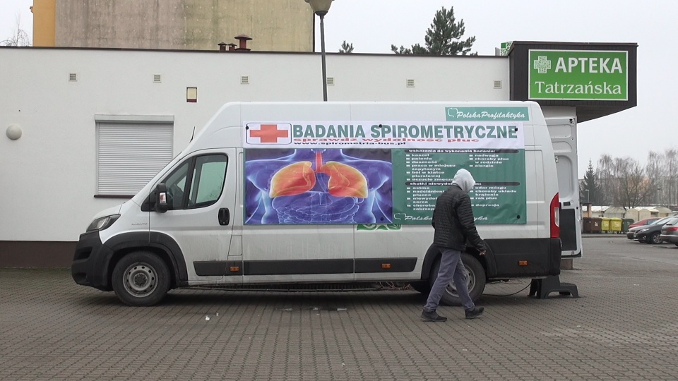 Badania spirometryczne w objazdowym gabinecie w Fordonie/fot. jw