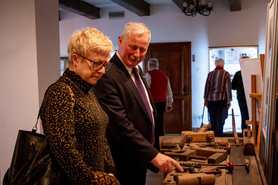 Obecnie na zamku można oglądać wystawę eksponatów historycznych od czasów średniowiecza do lat 80. ubiegłego wieku/fot. Centrum Kultury Zamek, Facebook (archiwum)