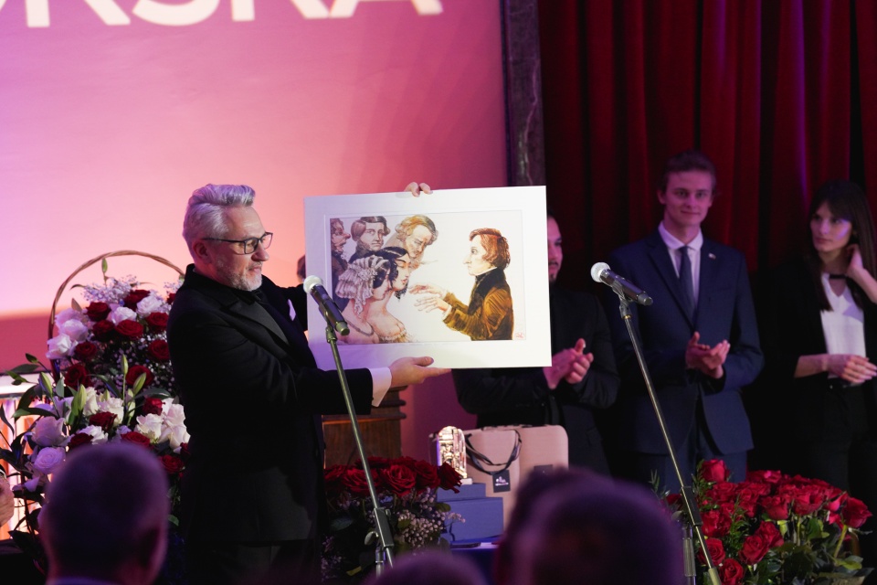 Filharmonia Pomorska została powołana do istnienia 1 stycznia 1953 roku. Z okazji jubileuszu wręczono odznaczenia zasłużonym pracownikom instytucji, odbył się też urodzinowy koncert/fot. M. Kledzik, Filharmonia Pomorska im. I.J. Paderewskiego, Facebook