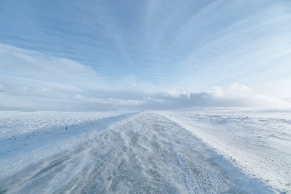 Meteorolodzy spodziewają się przyrostu pokrywy śnieżnej i zawiei. Warunki na drogach mogą być bardzo trudne/fot. ilustracyjna, Pixabay