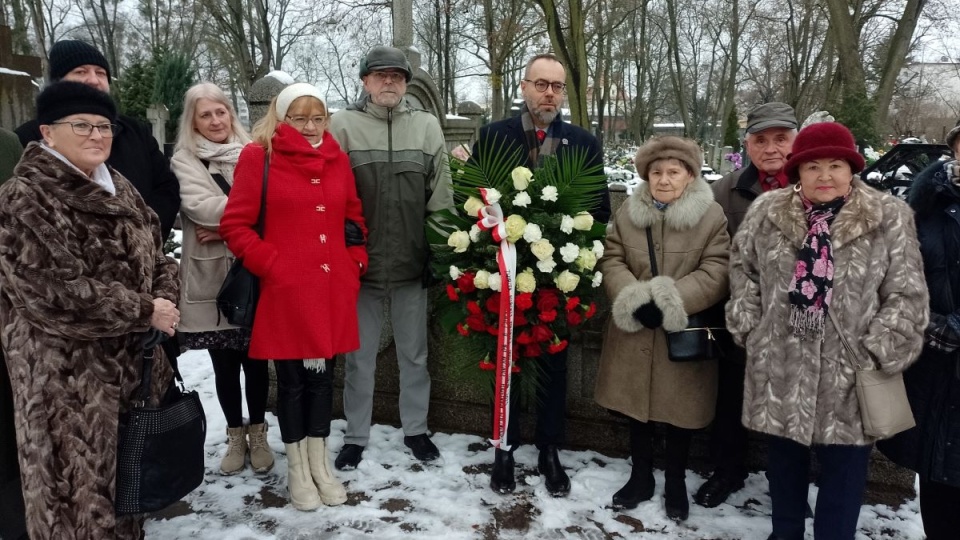 W Toruniu przedstawiciele toruńskiego oddziału Związku Szlachty Polskiej złożyli wieniec na grobie Pauliny Winiarskiej/fot. Michał Zaręba