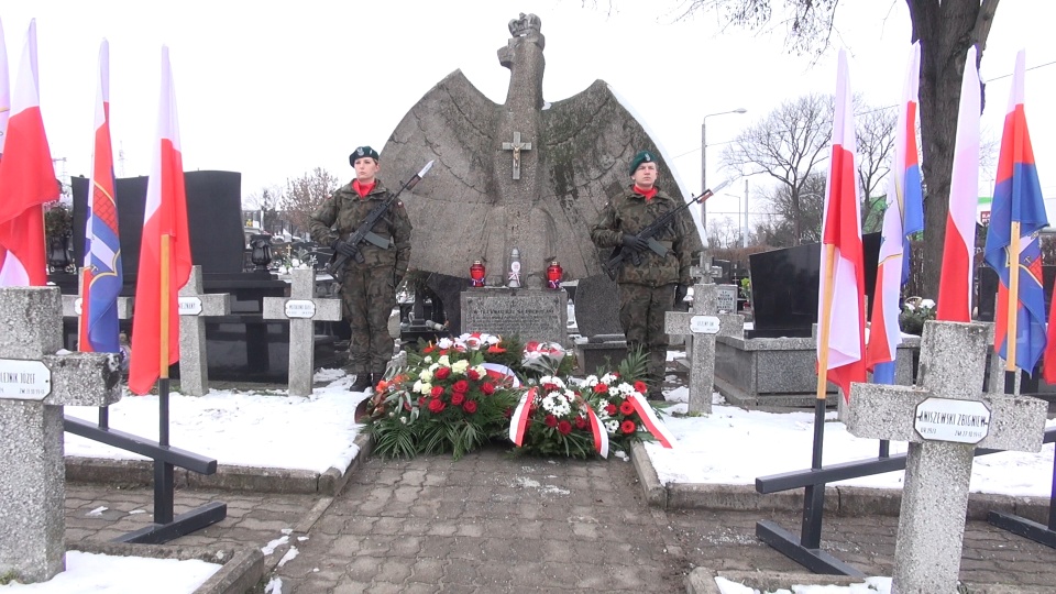 Uroczystości na cmentarzu przy parafii św. Józefa Rzemieślnika. (jw)