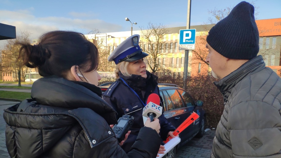 Akcja „Bezpieczny pieszy” trwa w naszym regionie do 12 lutego. Policja zwraca uwagę na widoczność i apeluje o noszenie odblasków/fot. Maciej Miś