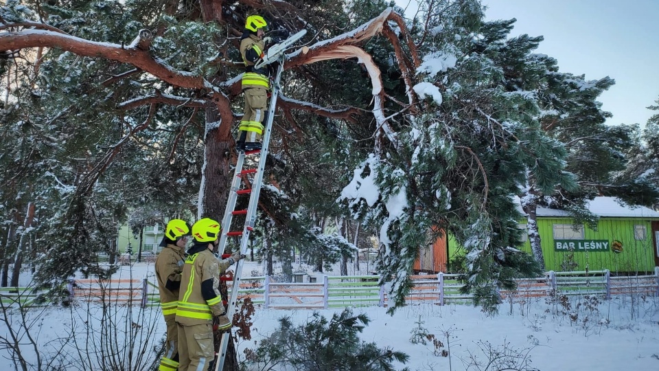 Zimowa praca strażaków z OSP Bydgoszcz-Fordon./fot. Facebook/OSP Bydgoszcz-Fordon