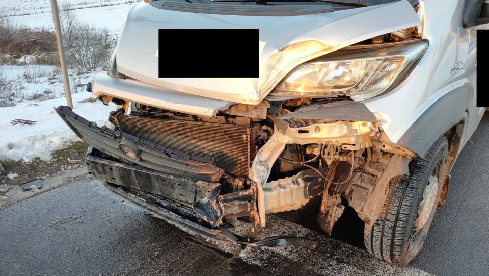 Wypadek na przejeździe kolejowym w Starorypinie Rządowym (powiat rypiński)/fot. materiały policji
