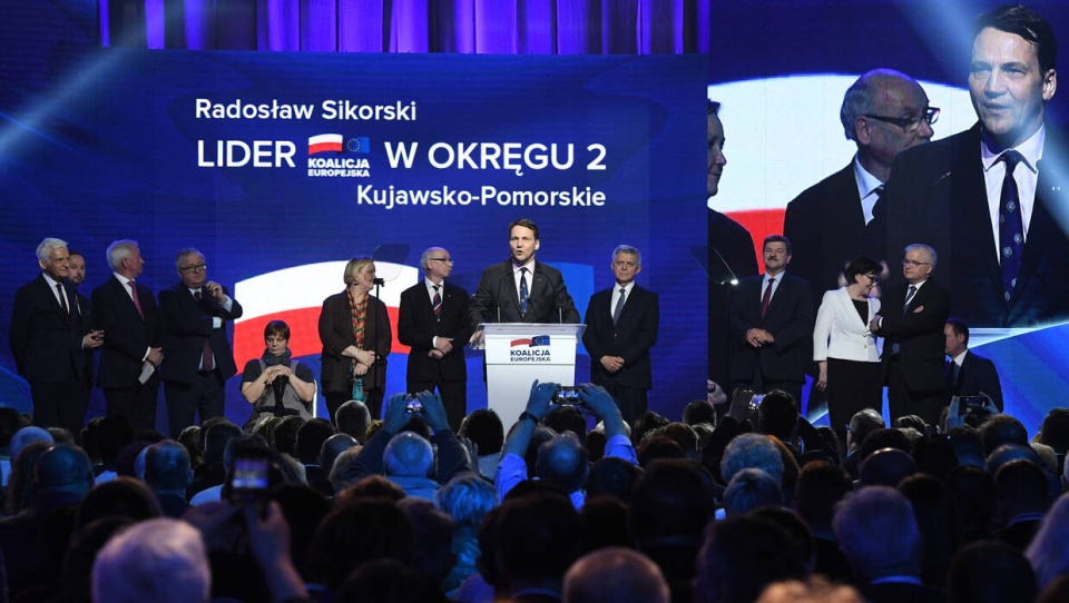 Radosław Sikorski podczas konwencji wyborczej w kampanii do Parlamentu Europejskiego/fot. Radek Pietruszka, PAP