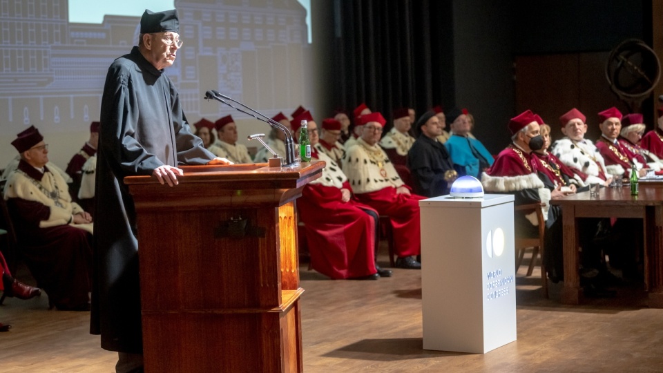 Wykład inauguracyjny wygłosił prof. Phillip James Edwin Peebles – kanadyjski laureat Nagrody Nobla w dziedzinie fizyki/fot. Tytus Żmijewski, PAP