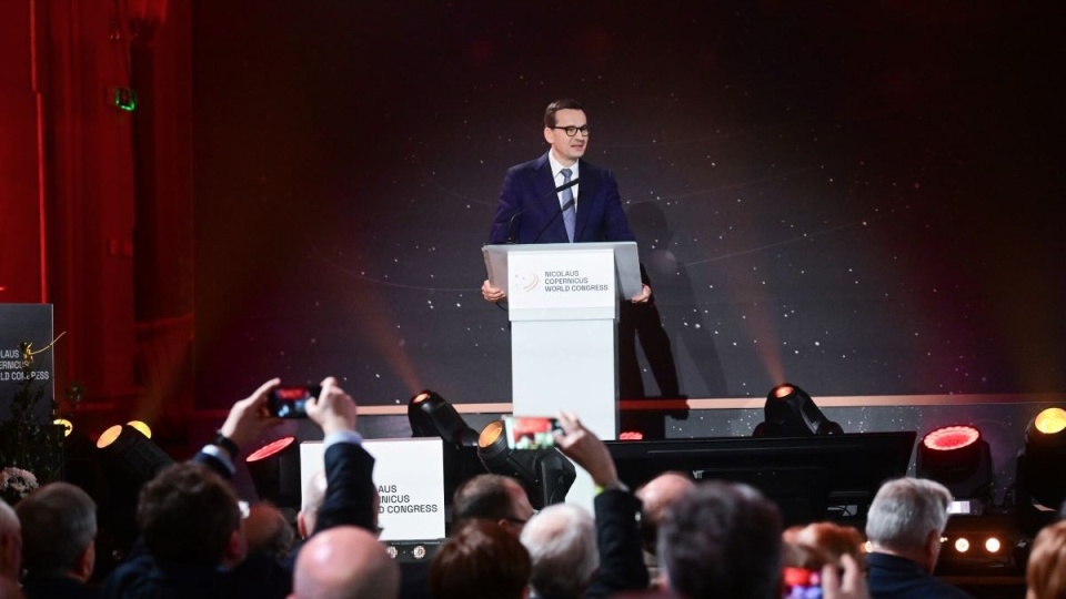 Premier Mateusz Morawiecki podczas Światowego Kongresu Kopernikańskiego w Toruniu/fot. Tytus Żmijewski, PAP