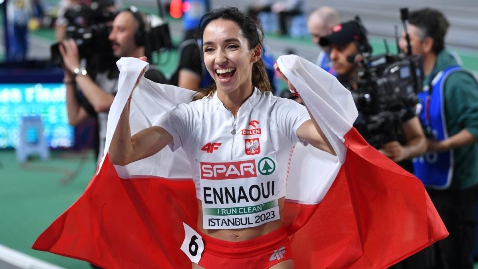 Sofia Ennaoui ciesząca się z brązowego medalu. Fot.: Adam Warżawa/PAP