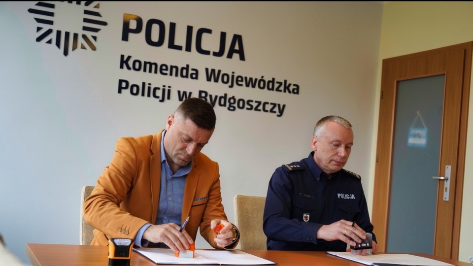 Komenda Wojewódzka Policji podpisała dokumenty, dzięki którym powstanie nowy posterunek policji/Fot. nadesłane, KWP w Bydgoszczy