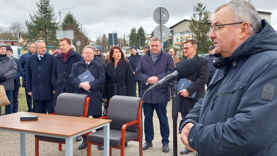 Podpisanie listu intencyjnego ma być symbolem nadchodzących inwestycji komunikacyjnych w Nakle nad Notecią/Fot. Elżbieta Rupniewska