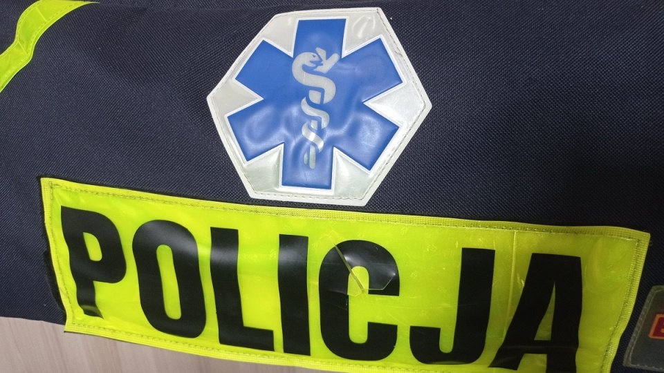 Policjanci z Chełmna namierzyli lokalizację telefonu, z którego dzwonił 55–latek. Okazało się, że mężczyzna chciał popełnić samobójstwo, a funkcjonariusze uratowali mu życie/Fot: nadesłane przez KPP w Chełmnie