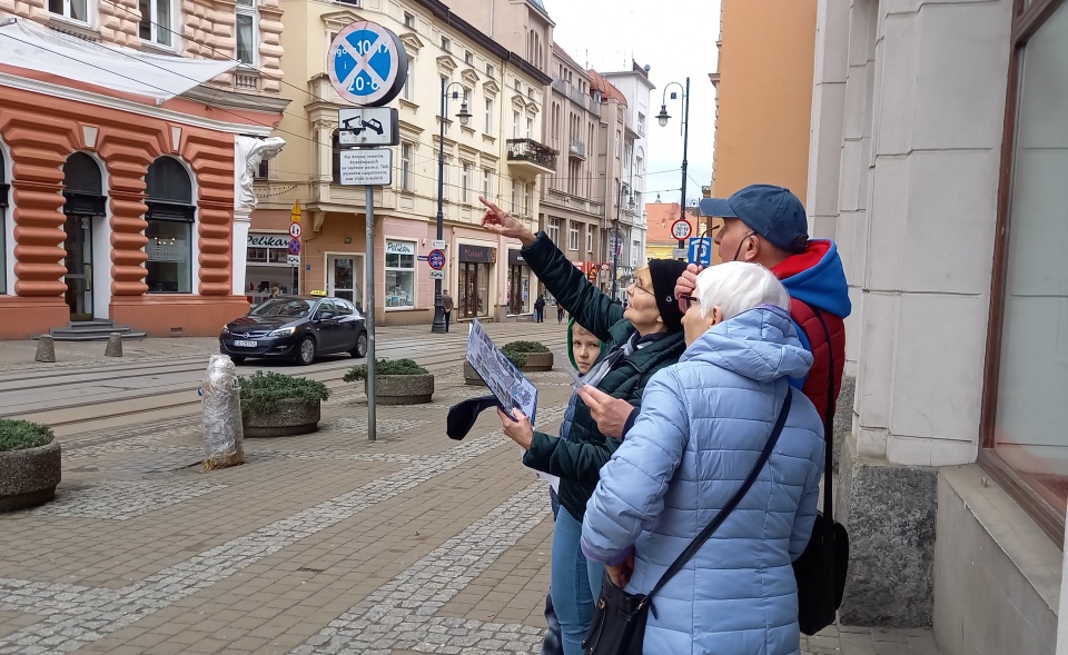 W tegorocznym Marszu na Orientację wzięło udział około 200 osób. Nie brakowało turystów z Torunia i obywateli Ukrainy/Fot. i wideo: Tatiana Adonis