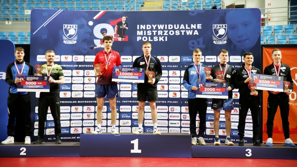 Tomasz Kotowski i Konrad Kulpa (po prawej) cieszący się z brązowego medalu w deblu/fot.: PAP/Szymon Łabiński