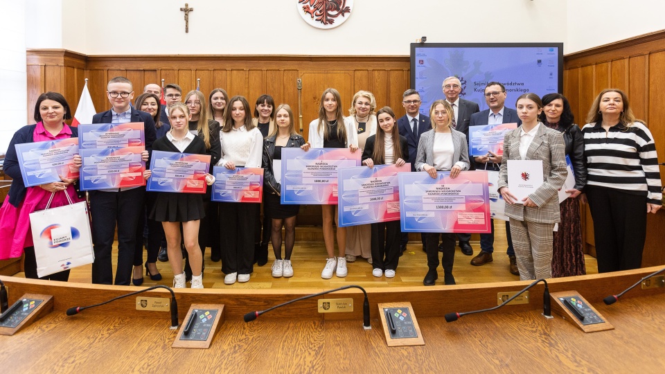 Zakończono XX edycję Regionalnego Konkursu Wiedzy o Samorządzie Terytorialnym/Fot: Szymon Zdziebło/tarantoga.pl dla UMWKP