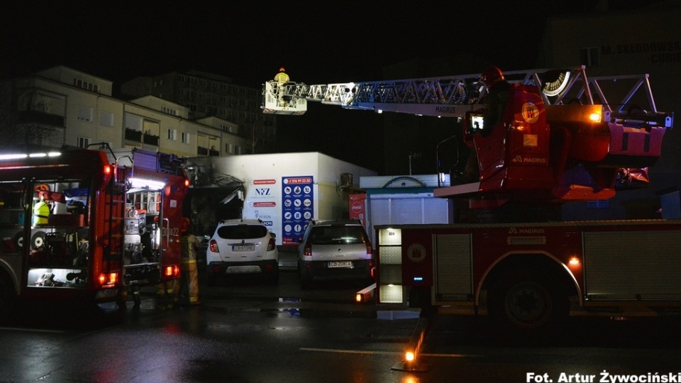 Akcja pozwoliła ocalić inny sklep znajdujący się w tym samym budynku, nikt nie został poszkodowany/fot. Bydgoszcz 998