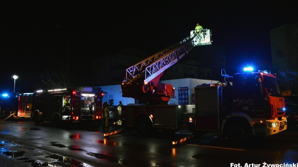 Akcja pozwoliła ocalić inny sklep znajdujący się w tym samym budynku, nikt nie został poszkodowany/fot. Bydgoszcz 998