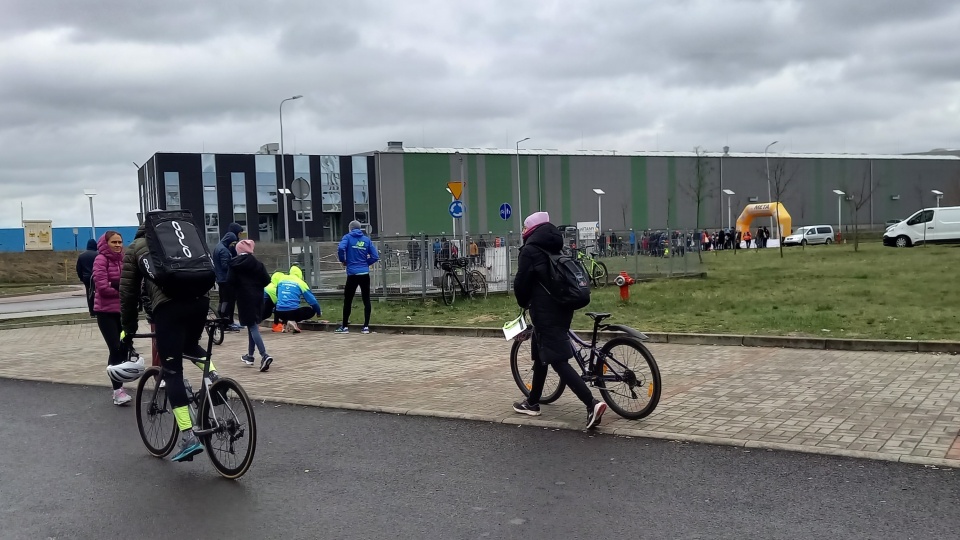 Biegają, jeżdżą na rowerze i chodzą z kijkami. Tacy aktywni są uczestnicy Wiosennego Festiwalu Biegowo-Duathlonowego/fot. Tatiana Adonis