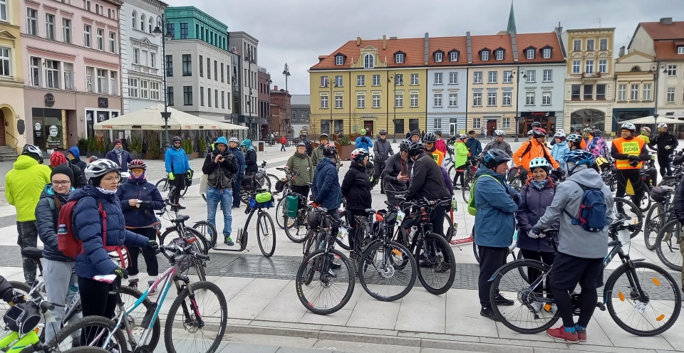 Bydgoszcz-Tazbirowo. Bydgoska Masa Krytyczna zainaugurowała sezon turystyczny/fot. Tatiana Adonis