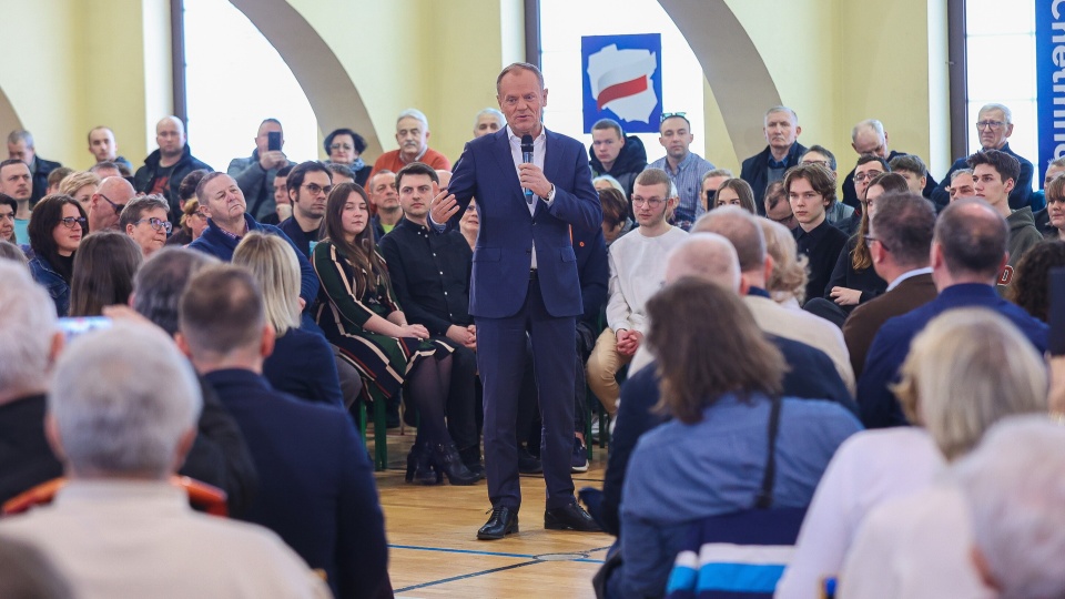 Donald Tusk po spotkaniu z rodziną rolniczą udał się na spotkanie z mieszkańcami Chełmna/Fot: PAP/Mikołaj Kuras