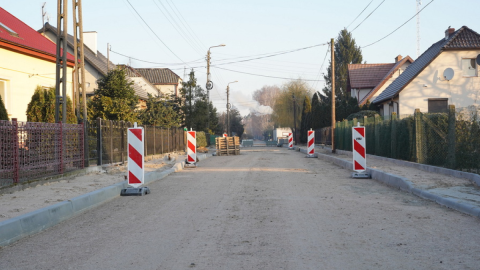 – Ulice w Sępólnie Krajeńskim będą budowane w technologii polbrukowej, natomiast odcinki w Sikorzu, Trzcianach i Dziechowie utwardzane będą asfaltem – mówi burmistrz Stupałkowski/fot. materiał Gminy Sępólno Krajeńskie