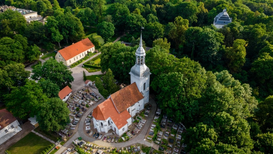 W kościele w Ostromecku wyremontowano dach/fot. Tomasz Czachorowski dla UM