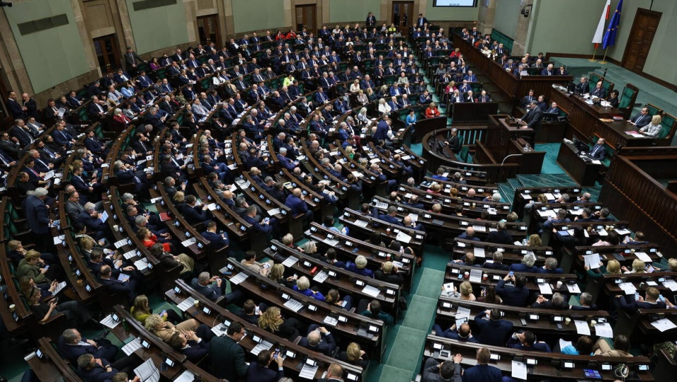 Sejm uchwalił ustawę, która przewiduje miesięczne świadczenie pieniężne dla sołtysów/fot. PAP/Rafał Guz