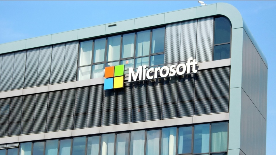 Microsoft zdecydował się na inwestycję, w okolicach Warszawy powstanie centrum przetwarzania danych w chmurze
