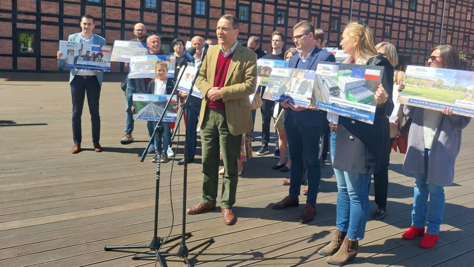 Bydgoscy działacze Platformy Obywatelskiej uczcili rocznicę przystąpienia Polski do Unii Europejskiej/fot. Jolanta Fischer