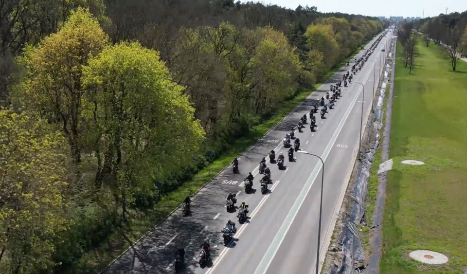 Motocykliści przejechali ulicami Bydgoszczy do Myślęcinka/fot. Dronfor Krzysztof Forgiel