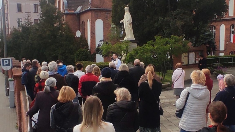 Parafia p.w. Świętej Trójcy zaprasza na nabożeństwa majowe przy figurze/fot. Monika Bukowiecka/Facebook/Parafia Św. Trójcy Bydgoszcz