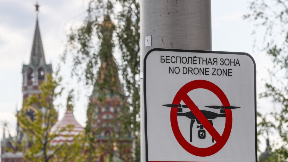 Nad Moskwą zakazano nieautoryzowanych lotów dronami/Yuri Kochetkov/PAP/EPA