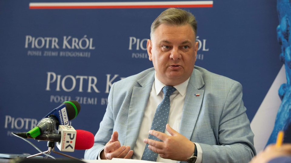 Poseł Piotr Król zwrócił się z wnioskiem do NIK-u i Regionalnej Izby Obrachunkowej o kontrolę w Łabiszynie/fot: Facebook/Piotr Król
