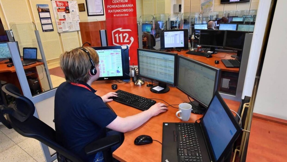 Аж 60 відсотків дзвінків на екстренну службу 112 є безпідставними!/fot. PAP/Marcin Bielecki