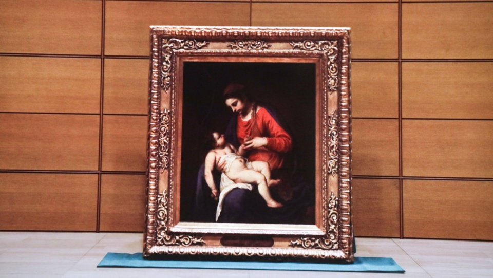 Odzyskana w Japonii strata wojenna - obraz „Madonna z Dzieciątkiem” z przełomu XVI i XVII wieku, przypisywany włoskiemu artyście Alessandro Turchiemu/fot. Albert Zawada, PAP