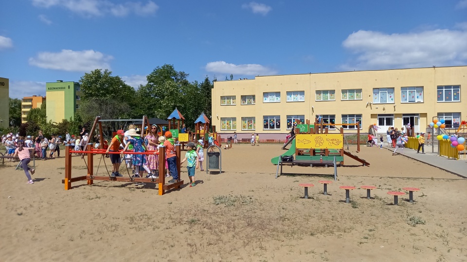 Plac zabaw przy Szkole Podstawowej nr 65 to tylko jeden z przykładów inwestycji w ramach Bydgoskiego Budżetu Obywatelskiego/fot: Tatiana Adonis