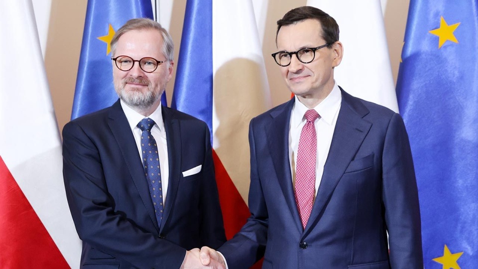 Premierzy Czech i Polski Petr Fiala i Mateusz Morawiecki/fot. PAP/Rafał Guz)