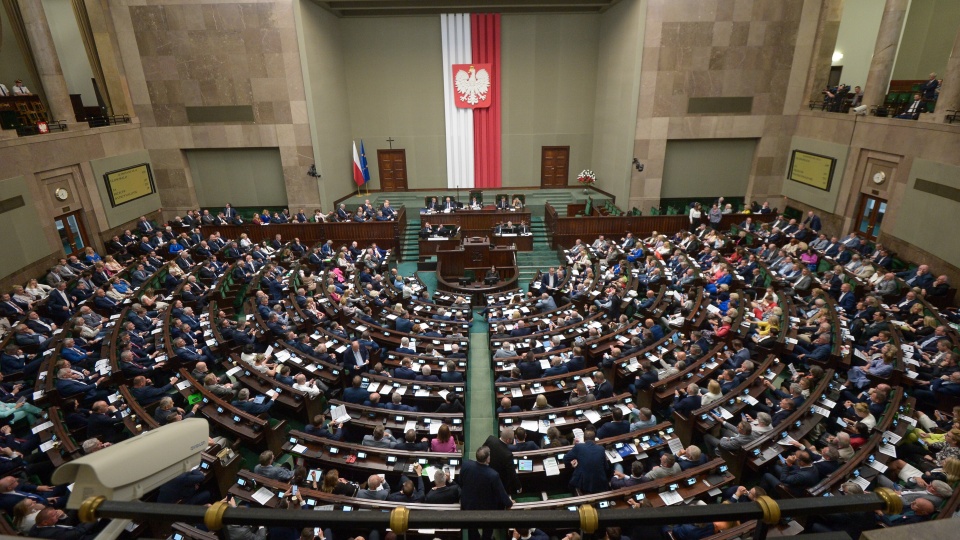 Sejm zdecydował się na skierowanie projektu nowelizacji budżetu do komisji/fot:PAP/Marcin Obara