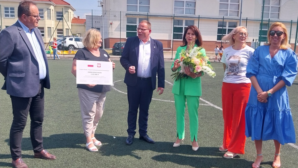 Szkoła Podstawowa im. Jana Pawła II w Łochowie dostała dofinansowanie na budowę hali sportowej z rządowego programu Olimpia/fot: Jolanta Fischer