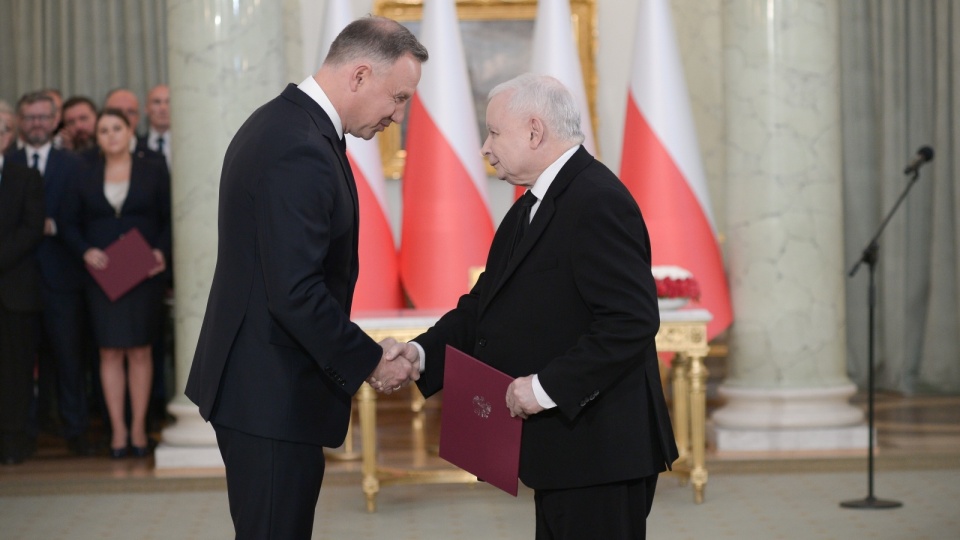 Prezydent Andrzej Duda podczas uroczystości powołania prezesa Prawa i Sprawiedliwości Jarosława Kaczyńskiego na wiceprzewodniczącego Rady Ministrów w Pałacu Prezydenckim w Warszawie/fot. Marcin Obara, PAP