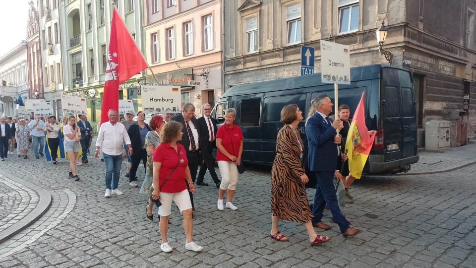 Zjazd rozpoczęła parada na ulicach Torunia/fot: Michał Zaręba